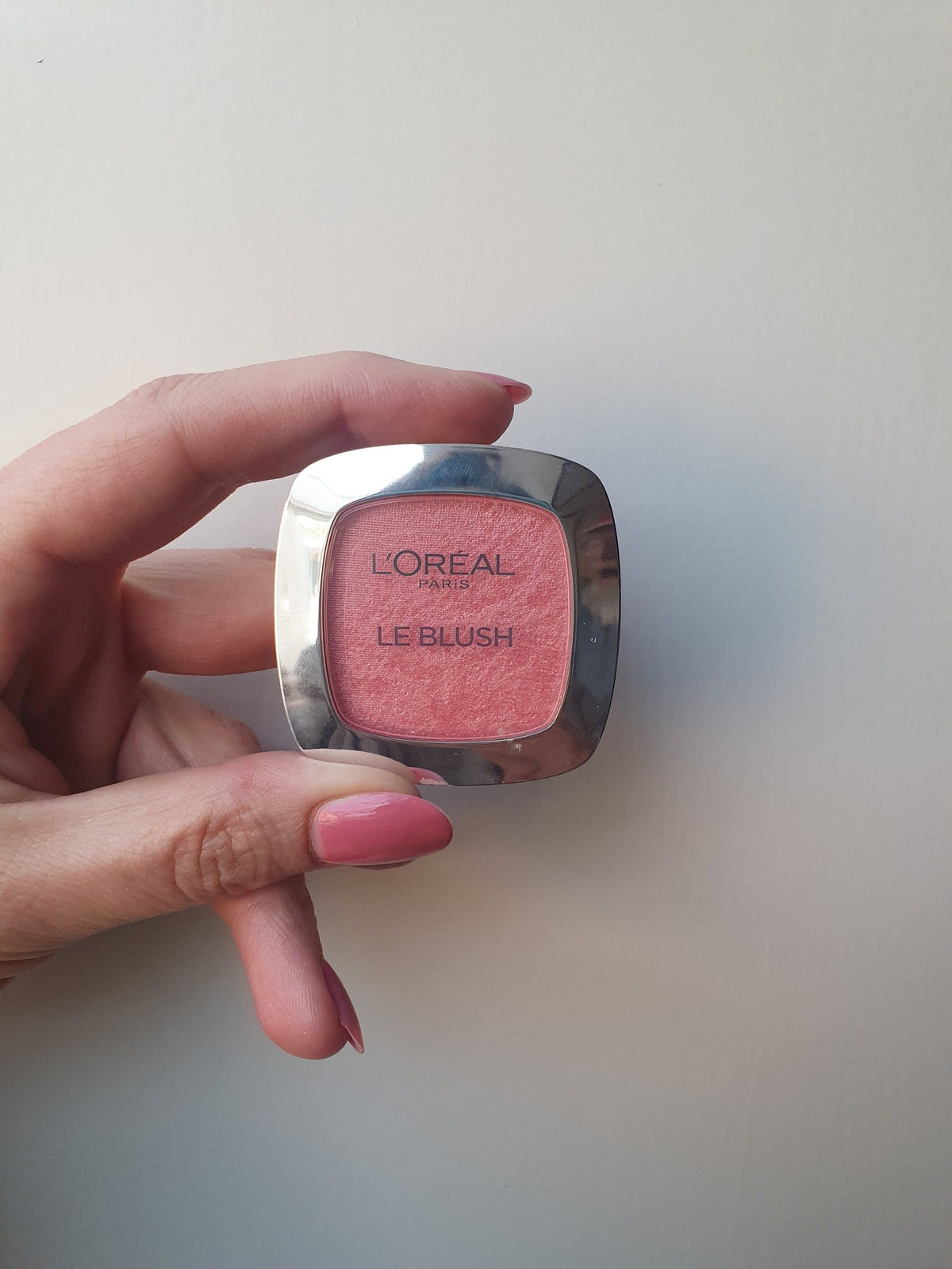 L'Oréal Le Blush 165 Rose Bonne Mine - roze blush voor een stralende gloed