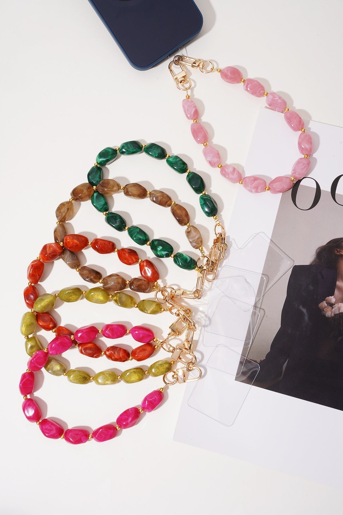Stijlvol telefoonkoord als fashion accessoire - outfit upgrade met phone strap van The Collection