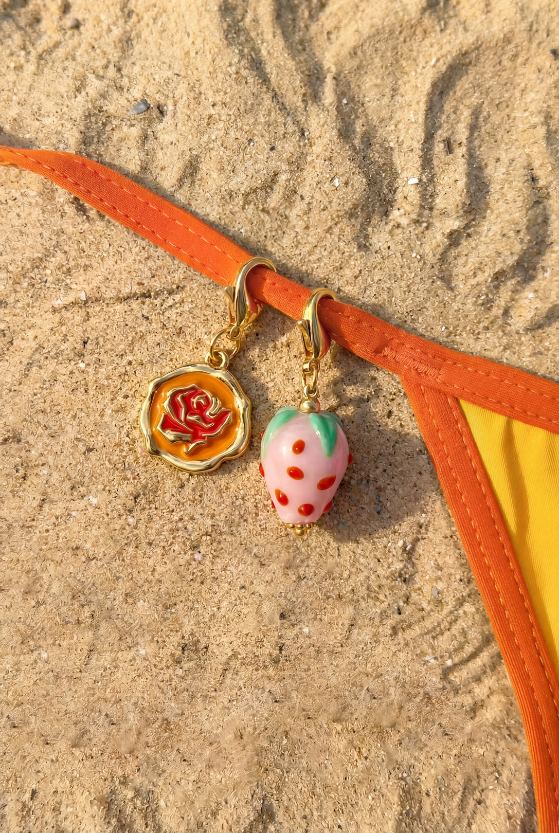Sieraden bedel strawberry DIY