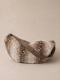 Faux Fur Halbmondtasche – Bambi | Fluffige Umhängetasche | Wauw Fashion