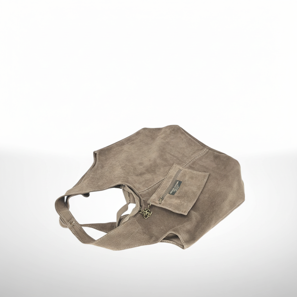 Suède shopper exacte lichte taupe flat lay
